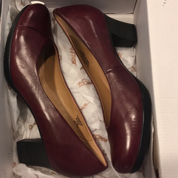earth shoes heels